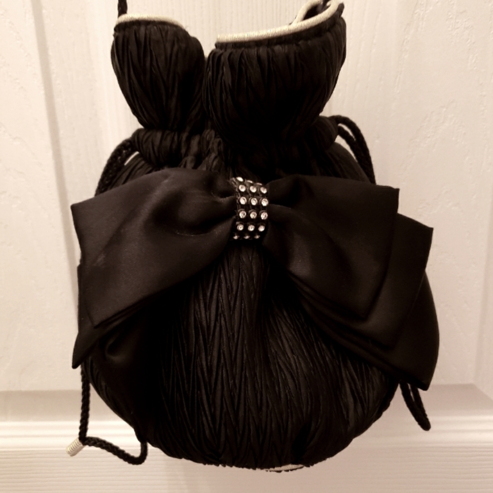 Vintage Woman Evening Bag Draw String Pleated OTS Rhinestone Satin Bow Excellent
